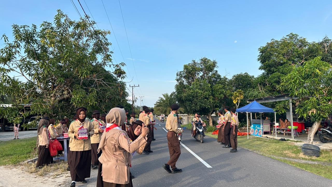 Pramuka Berbagi Takjil (2)