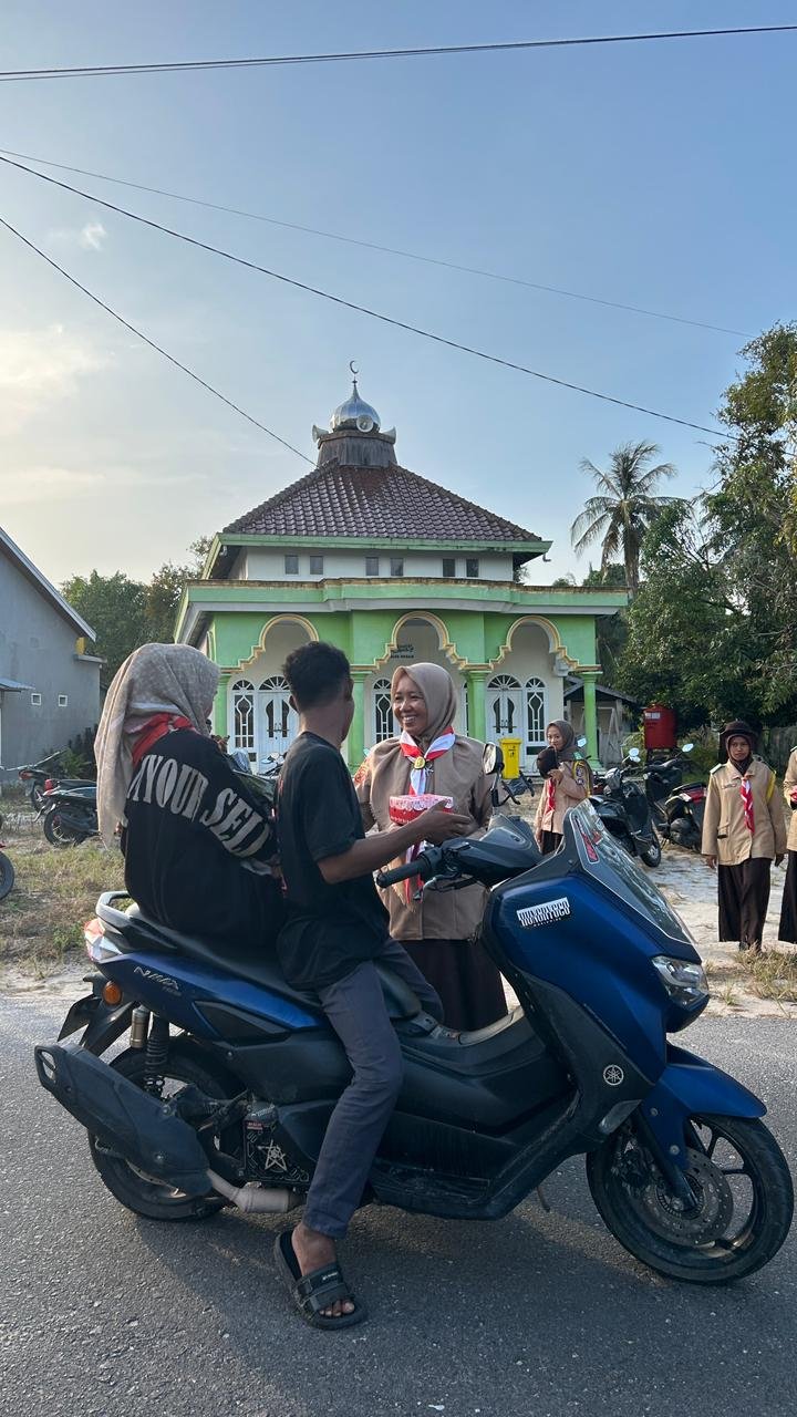 Pramuka Berbagi Takjil (3)