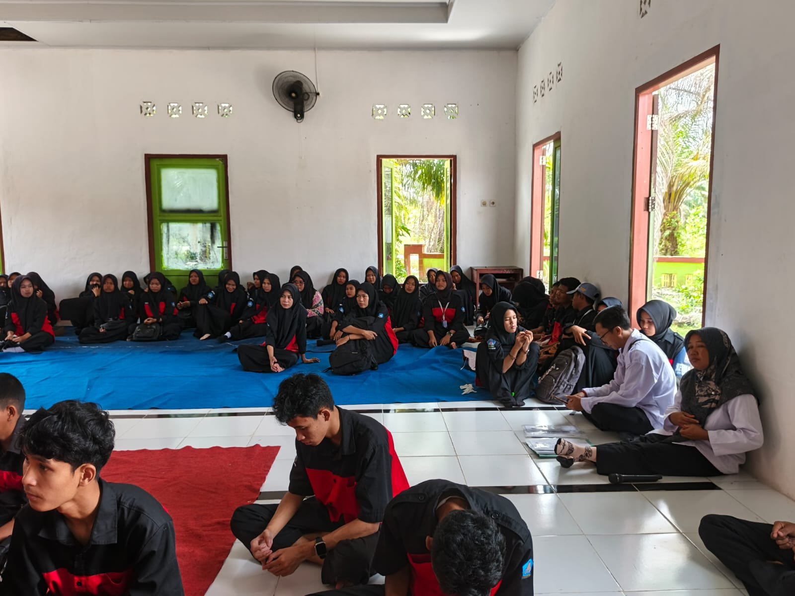 Pesantren Ramadan Penyampain Materi 0leh Pak Ismail Marzuki S.Pd Selaku Pengawas Sekolah SMK N-1 Kumai (1)