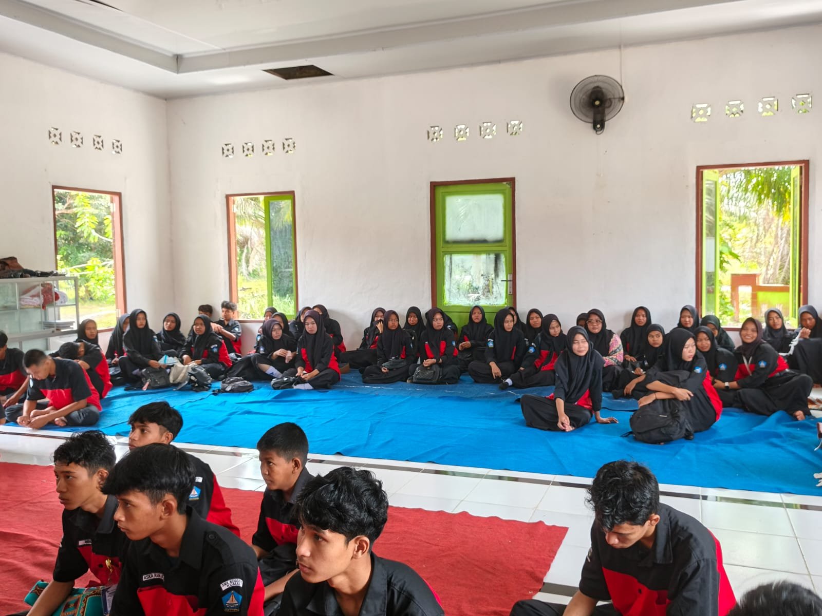 Pesantren Ramadan Penyampain Materi 0leh Pak Ismail Marzuki S.Pd Selaku Pengawas Sekolah SMK N-1 Kumai (3)
